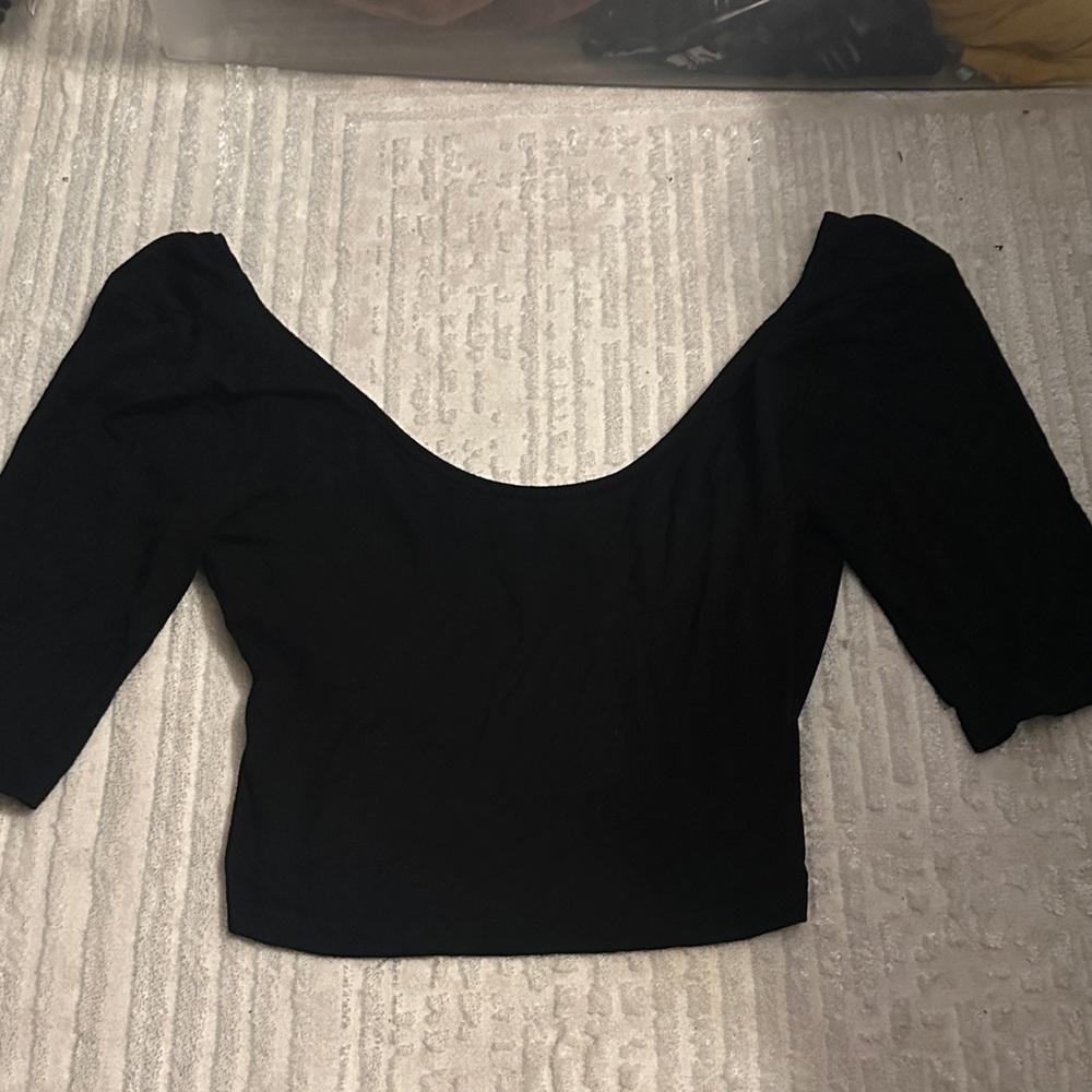 Chic Black Women's Crop Top